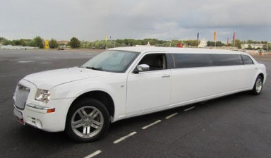 Лимузин Chrysler 300C в Вологде
