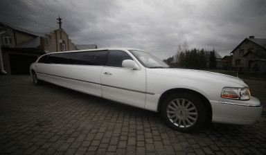 Лимузин Lincoln Town Car ЛОНГ