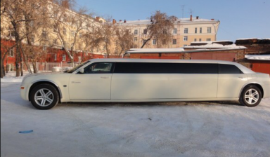 Лимузин Крайслер 300С в Омске