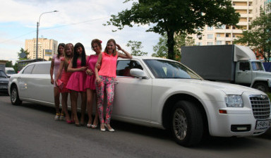 Аренда лимузинов Infinity FX35 в Санкт-Петербурге (СПб)