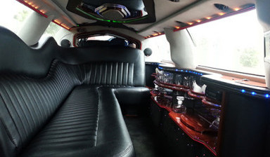 Лимузин Lincoln Town Car