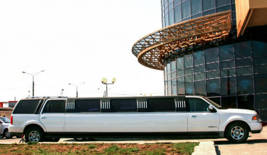 Лимузин Lincoln Navigator