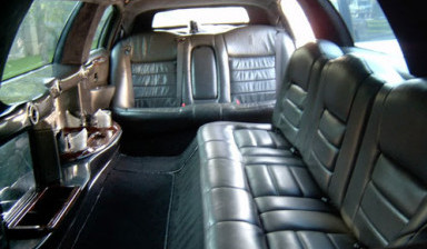 Лимузин Lincoln Town Car в Оренбурге