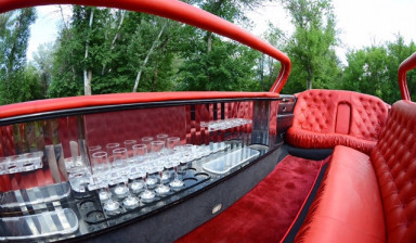 Лимузин Lincoln Town Car