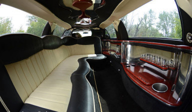 Лимузин Lincoln Town Car
