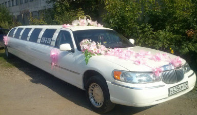 Лимузин Lincoln Town Car в Перми