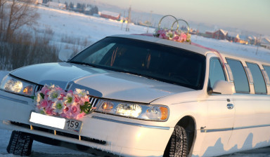 Лимузин Lincoln Town Car