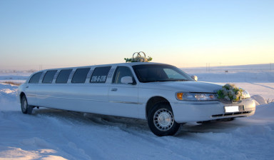 Лимузин Lincoln Town Car