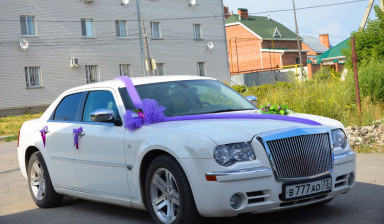 Лимузин Chrysler 300C в Ульяновске
