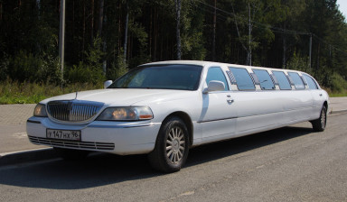 Лимузин Lincoln Town Car в Екатеринбурге