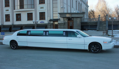 Лимузин Линкольн Таун кар