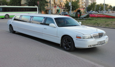 Лимузин Линкольн Таун кар