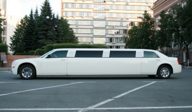 Лимузин Chrysler 300С