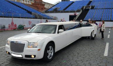Лимузин Крайслер 300 С