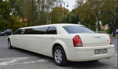Лимузин Chrysler 300C