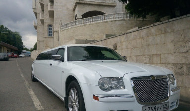 Лимузин Крайслер 300 С VIP