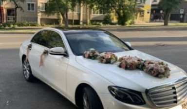 Свадебный автомобиль