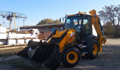 Экскаватор-погрузчик JCB 3CX с гидромолотом