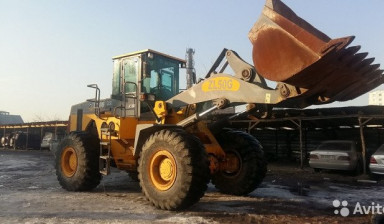 Услуги Фронтального погрузчика 3 куба в Хабаровске