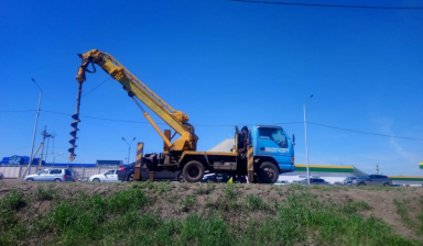 Авто буровая. Шнековое бурение ямобуром.