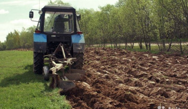 Услуги Трактор погрузчик мтз 82 эвакуатор вспашка в Великом Новгороде