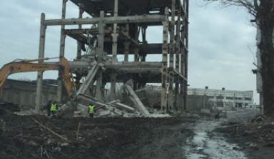 Демонтаж дома, снос строений. Вывоз вынос мусора