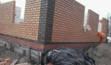 Бригада строителей во Владимире