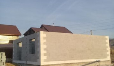 Бригада строителей в Красноярске