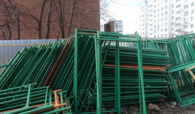 Аренда строительных лесов вышки туры Фасадные леса в Санкт-Петербурге (СПб)
