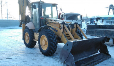 Экскаватор-погрузчик komatsu