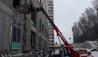 Manitou. Услуги телескопического погрузчика.