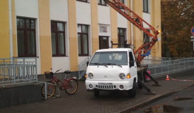 Малогабаритная автовышка, аренда спецтехники.