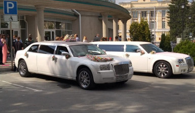Мини-лимузин в аренду. Заказ лимузина напрокат.