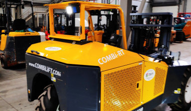 Полноприводный вилочный автопогрузчик Combilift