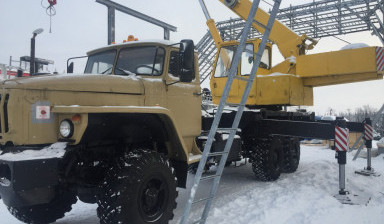 Автокран 25т