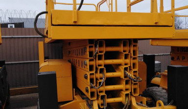 Купить Ножничный Подъемник бу Haulotte H15 SX, H18