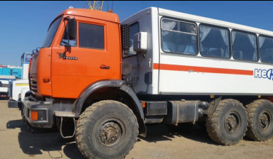 Вахтовые автобусы, вездеходы, Камазы, Нефазы