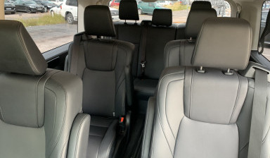Аренда с водителем Toyota Hiace VIP Москва, РФ.