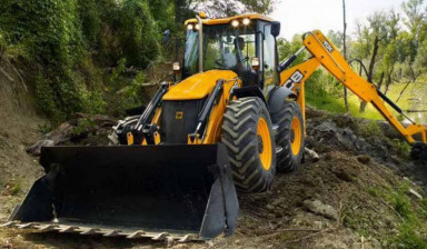 Равноколёсный экскаватор погрузчик JCB 4CX