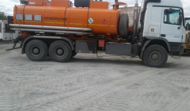 Автотопливозаправщик Мерседес вездеход