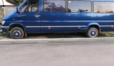 Услуги по перевозке груза с пассажирами.