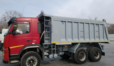 Услуги самосвала VOLVO по Приморскому краю.