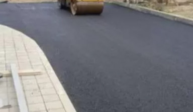 Укладываем асфальтовое покрытие