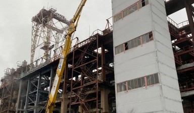 Аренда экскаватора разрушителя длина стрелы 28 м в Казани