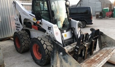 Аренда мини-погрузчика Бобкат S850H.