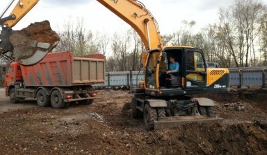 Копка котлованов с вывозом грунта, экскаватор.