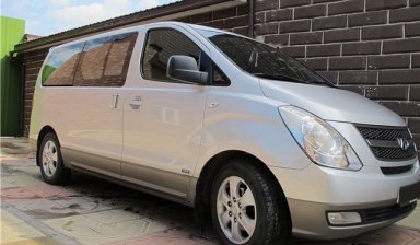 Заказ микроавтобуса с кондиционером на 10 мест.