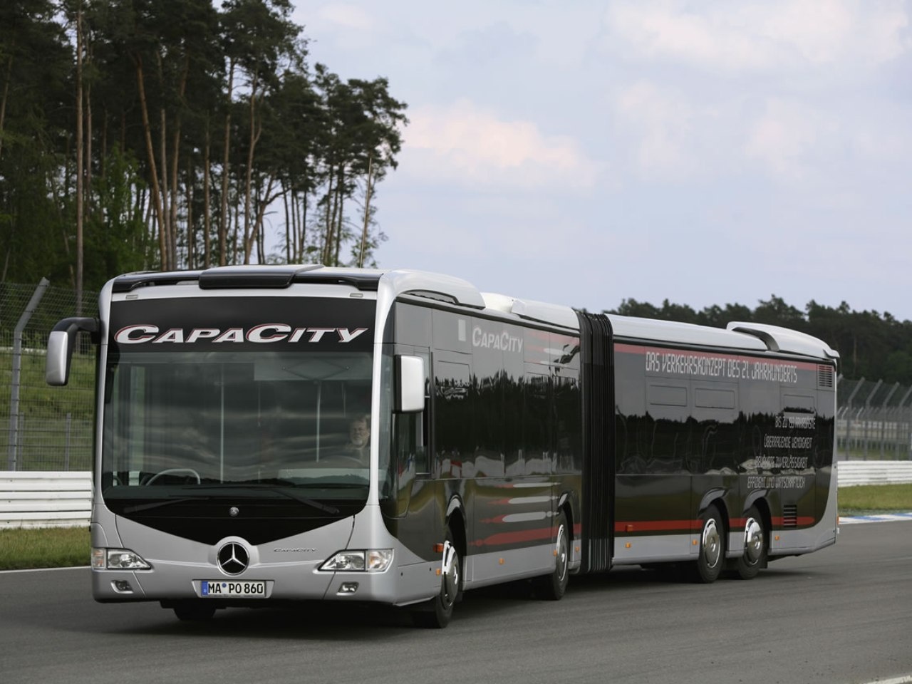 Автобус Мерседес - классификация по размерам и пассажировместимости