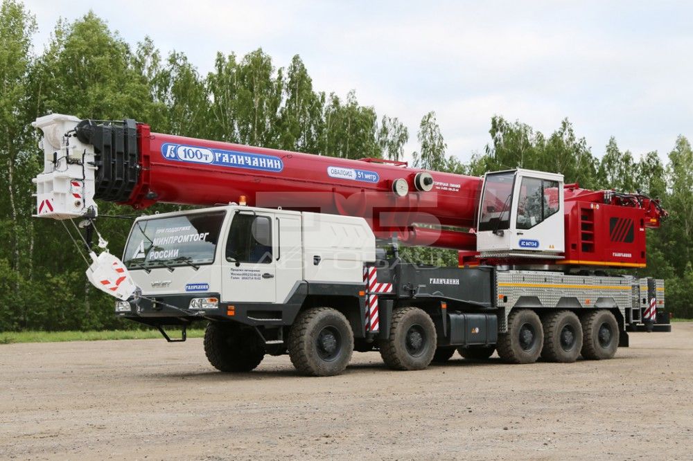 Автокран Галичанин грузоподъемностью 100 тонн
