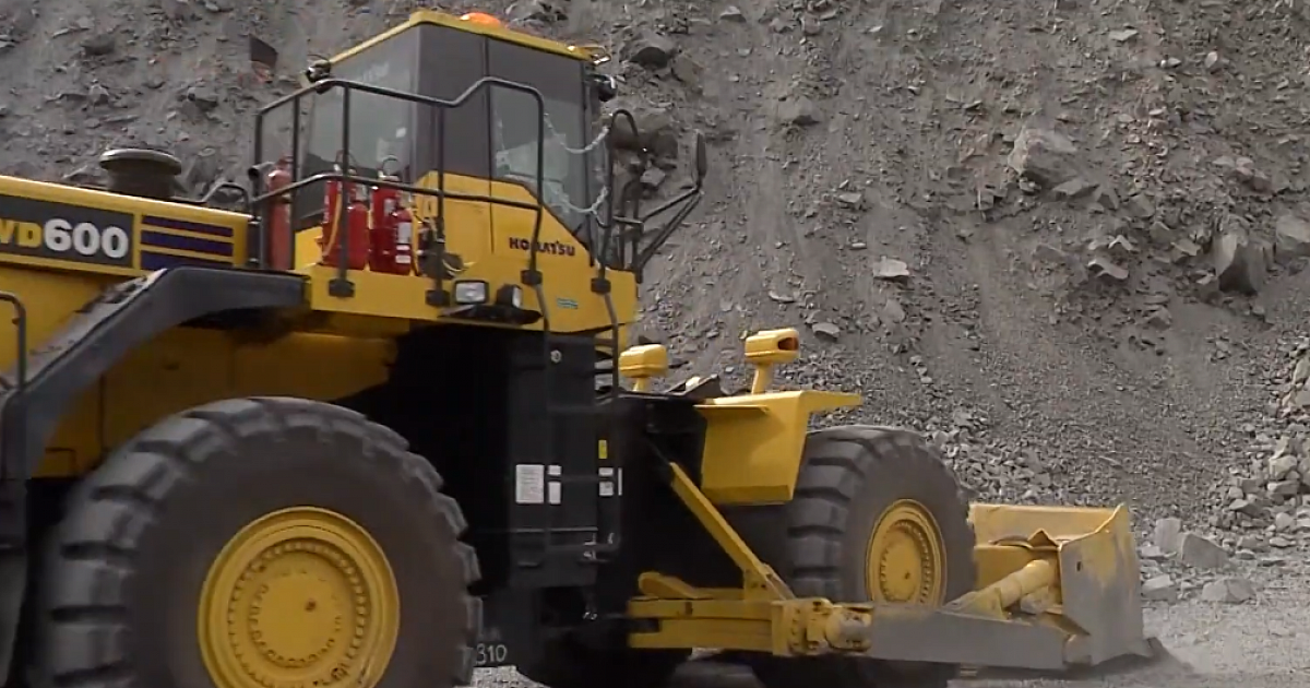 бульдозер Komatsu WD 600-3